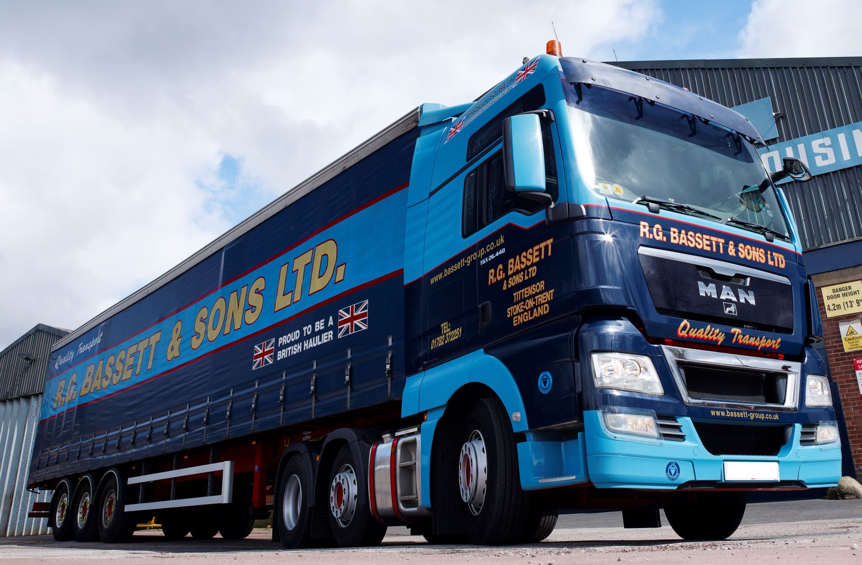 Bassett's road haulage lorry, 2003 — refocus on freight and warehousing after closing Coachways