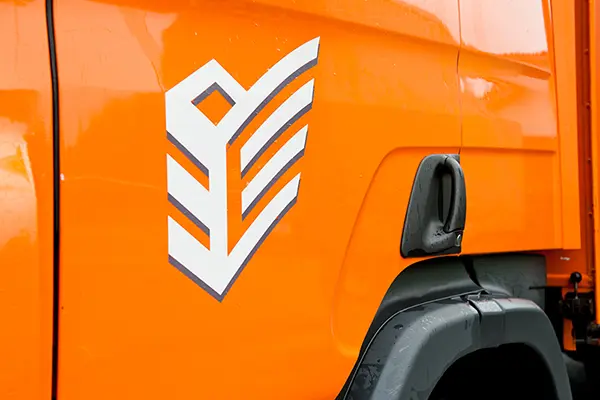 Bassett's HGV lorry, 2001 — founding member-shareholder of Palletforce pallet network